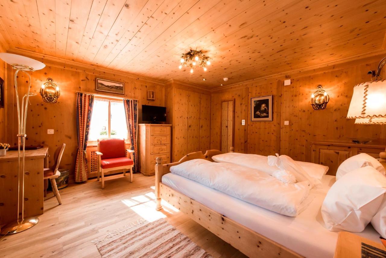 Schlosshotel Chaste Tarasp Exterior foto