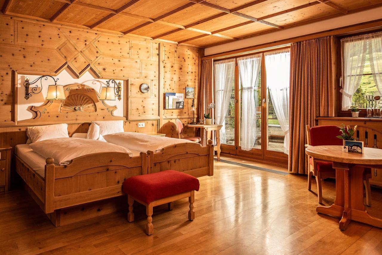 Schlosshotel Chaste Tarasp Quarto foto