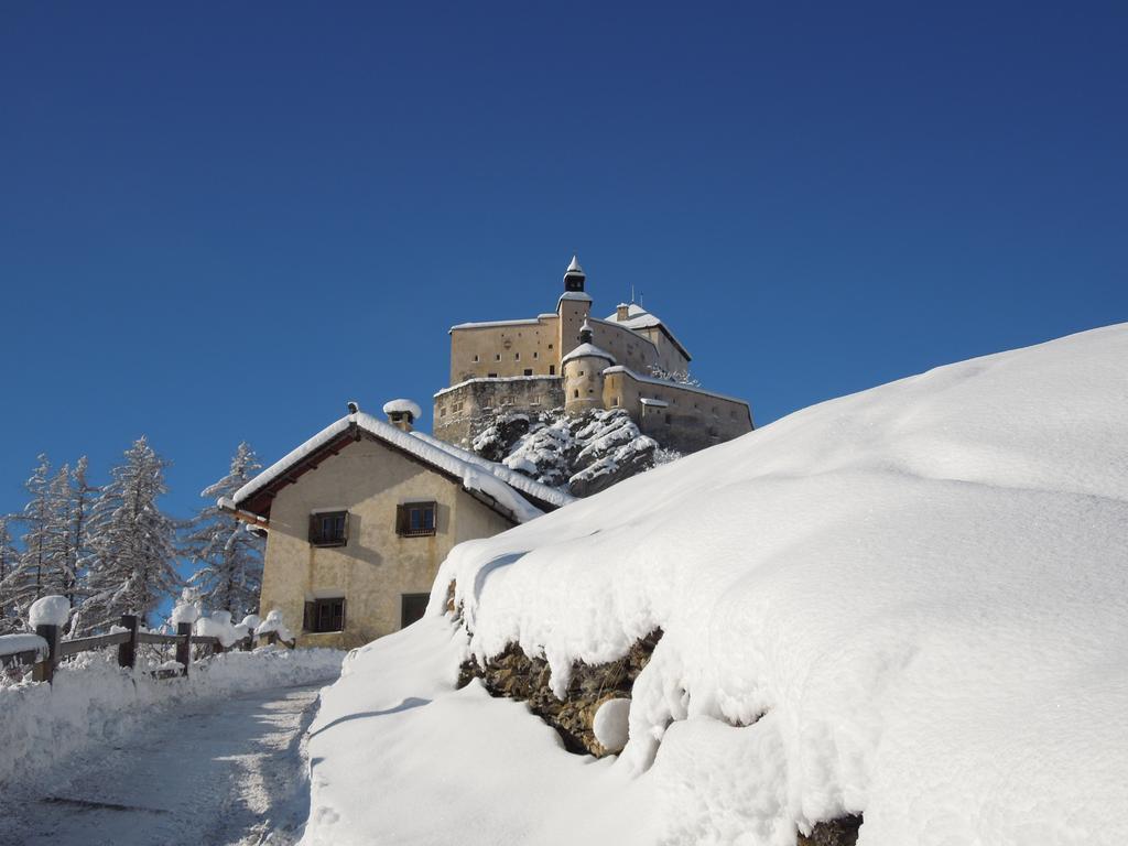 Schlosshotel Chaste Tarasp Exterior foto